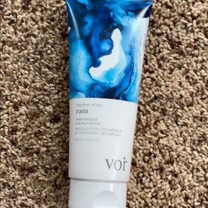 B New. Never used. Rhythm of the rain hair masque